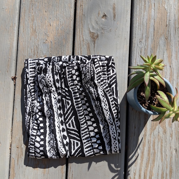 Super Comfy Tribal Pants - Picture 3 of 5